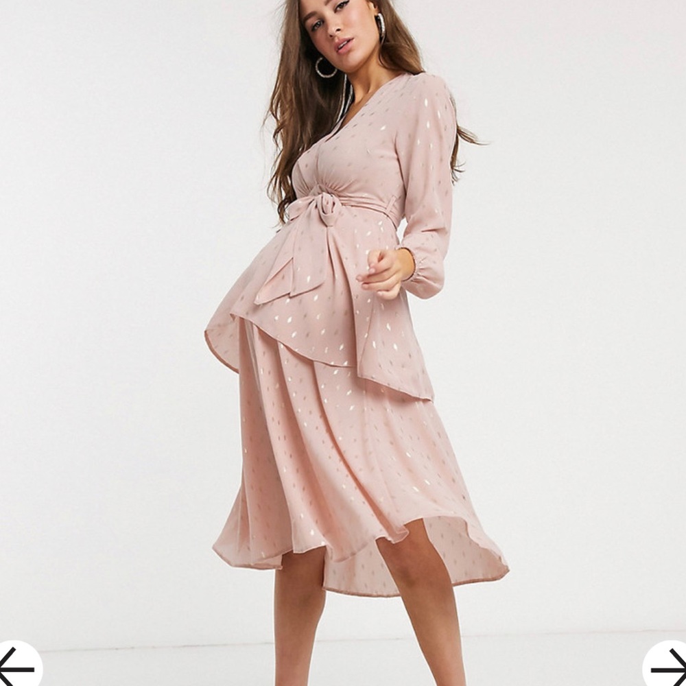 NWT Queen Bee Maternity Tiered Dress in Metallic Pink